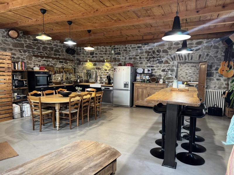 Maison - 195 m² - 6 pièces