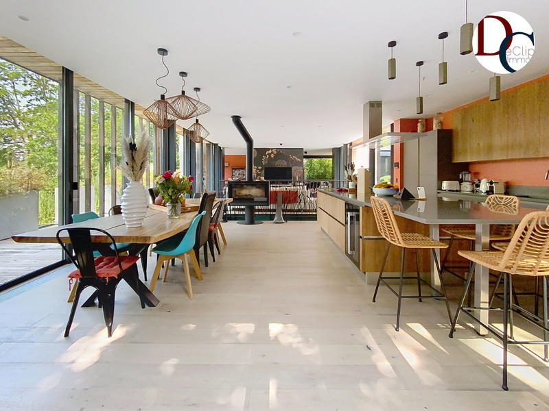 Maison - 500 m² - 12 pièces