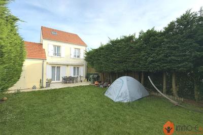 Maison - 98 m² - 6 pièces