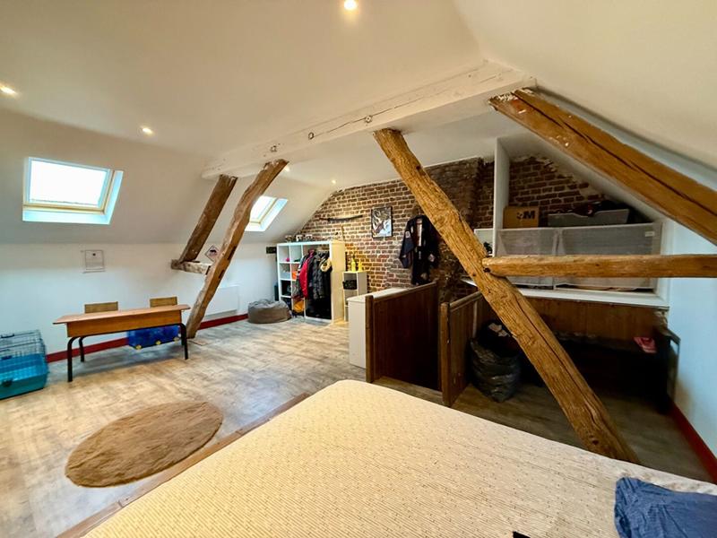 Maison - 200 m² - 8 pièces