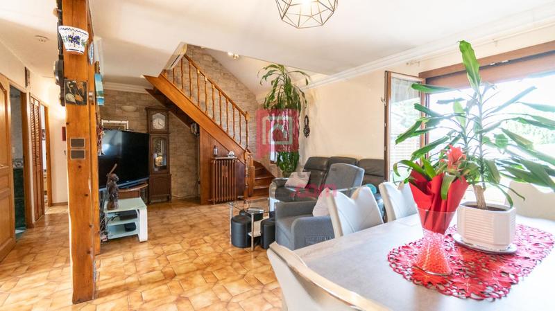 Maison - 88 m² - 5 pièces