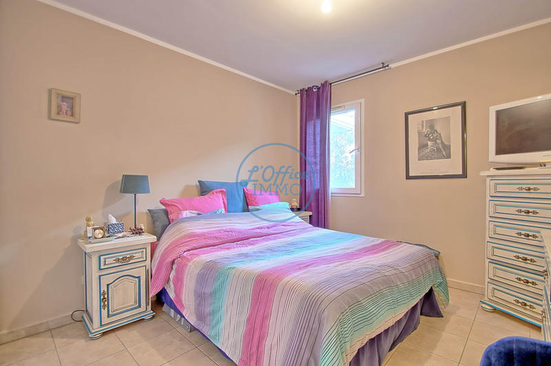 Appartement - 85 m² - 4 pièces