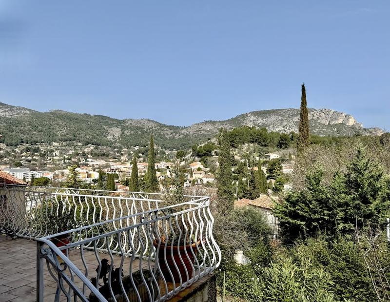 Maison - 170 m² - 7 pièces