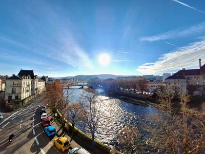 Appartement - 99 m² - 5 pièces