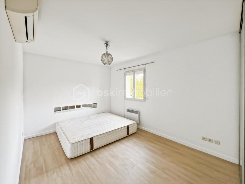 Maison traditionnelle - 106 m² - 6 pièces