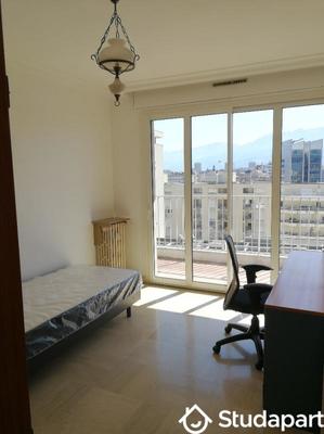 Chambre - 11 m² - 1 pièce