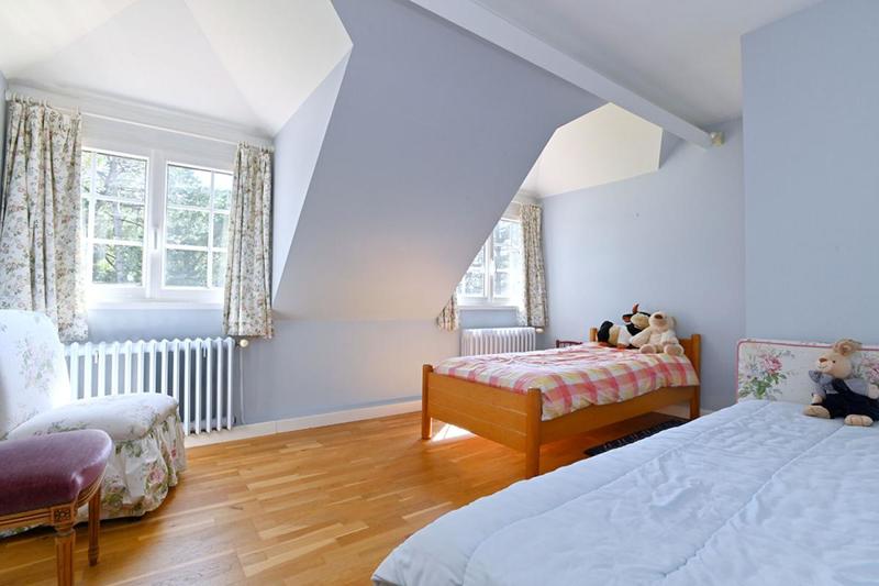 Maison - 227 m² - 8 pièces