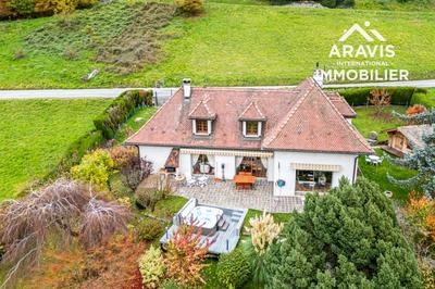 Maison bourgeoise - 135 m² - 4 pièces