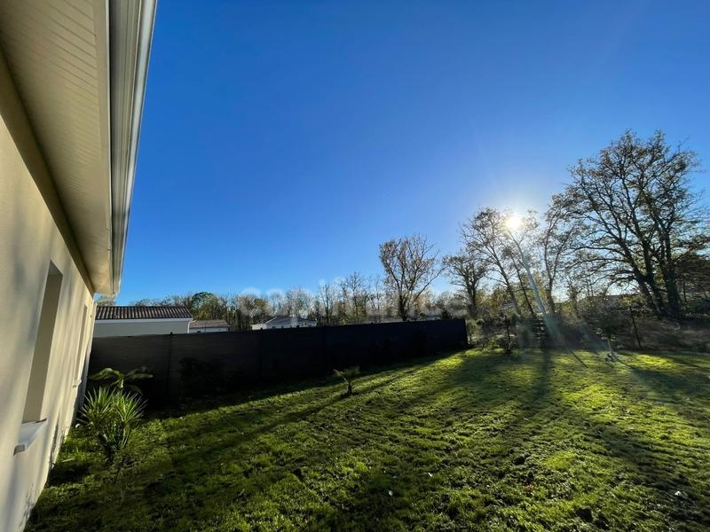 Maison - 94 m² - 4 pièces