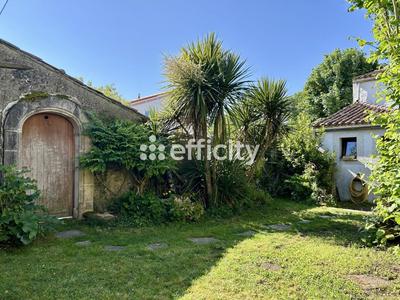 Maison - 232 m² - 10 pièces