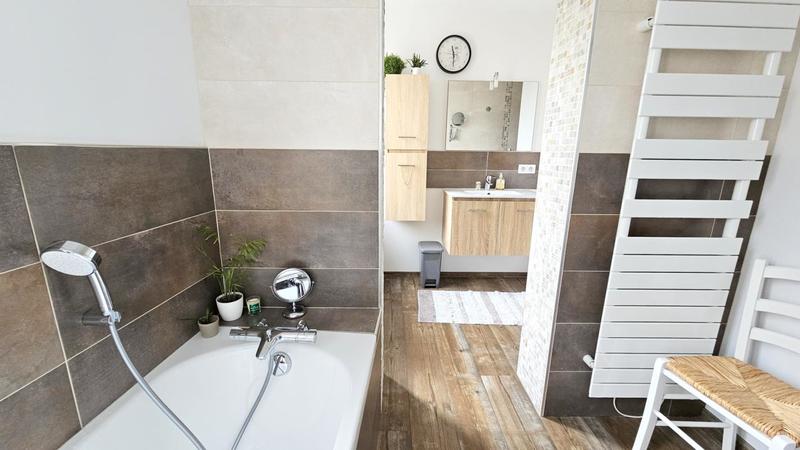 Maison - 159 m² - 6 pièces