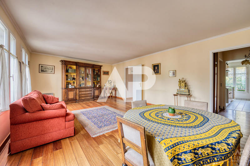 Appartement - 83 m² - 3 pièces