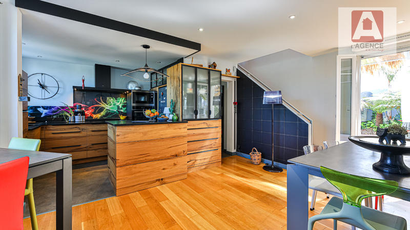 Maison - 174 m² - 5 pièces