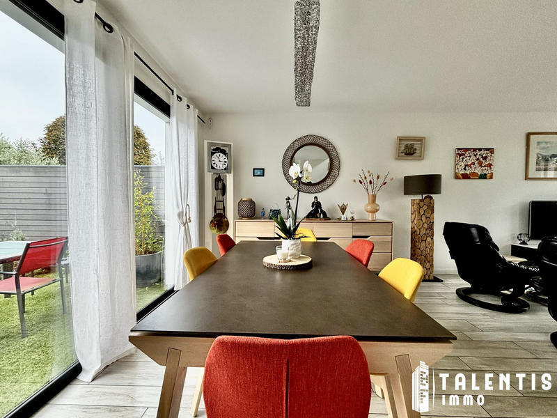 Maison contemporaine - 192 m² - 7 pièces