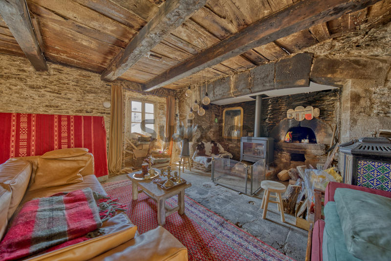 Mas - 200 m² - 5 pièces