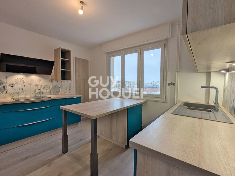 Appartement - 94 m² - 5 pièces