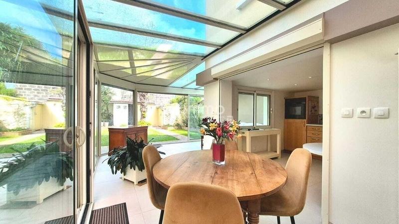 Maison - 110 m² - 6 pièces