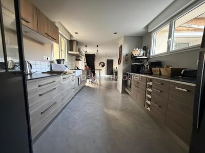 Maison - 105 m² - 5 pièces