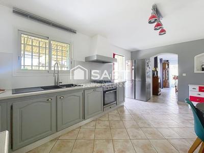 Maison - 155 m² - 5 pièces