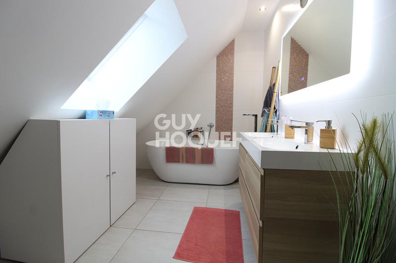 Maison - 127 m² - 5 pièces