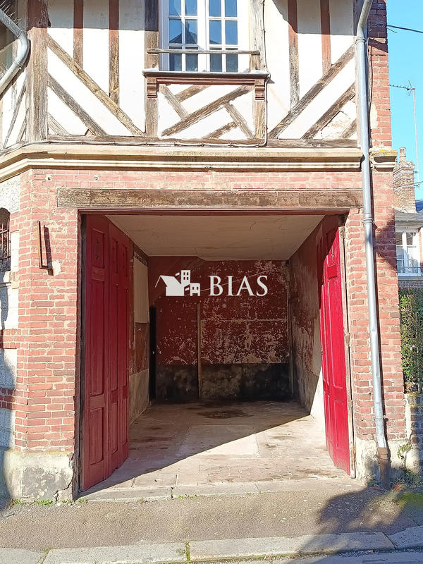 Parking / Garage - 23 m²