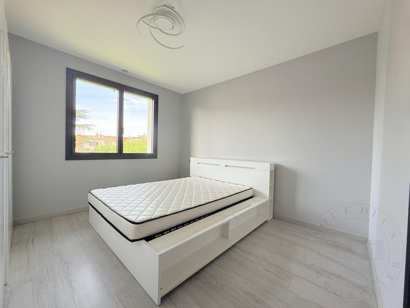 Maison traditionnelle - 179 m² - 6 pièces