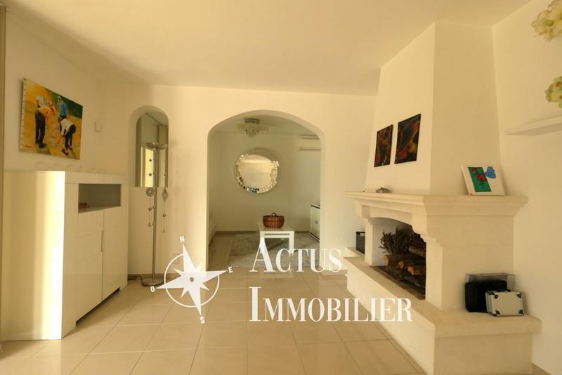 Maison - 196 m² - 7 pièces