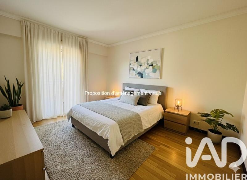 Appartement - 100 m² - 5 pièces