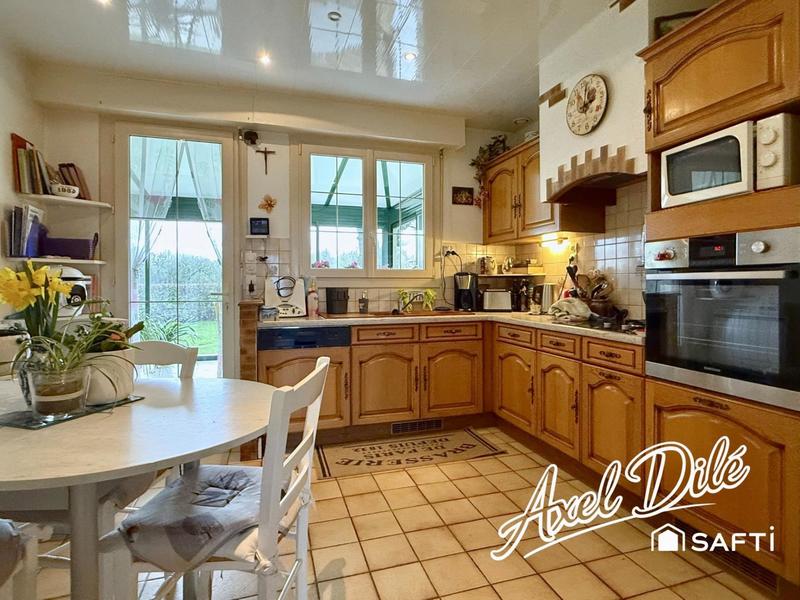 Maison - 142 m² - 9 pièces