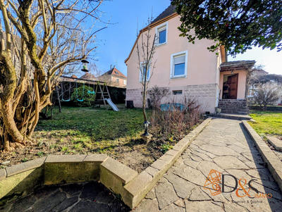 Maison - 110 m² - 6 pièces