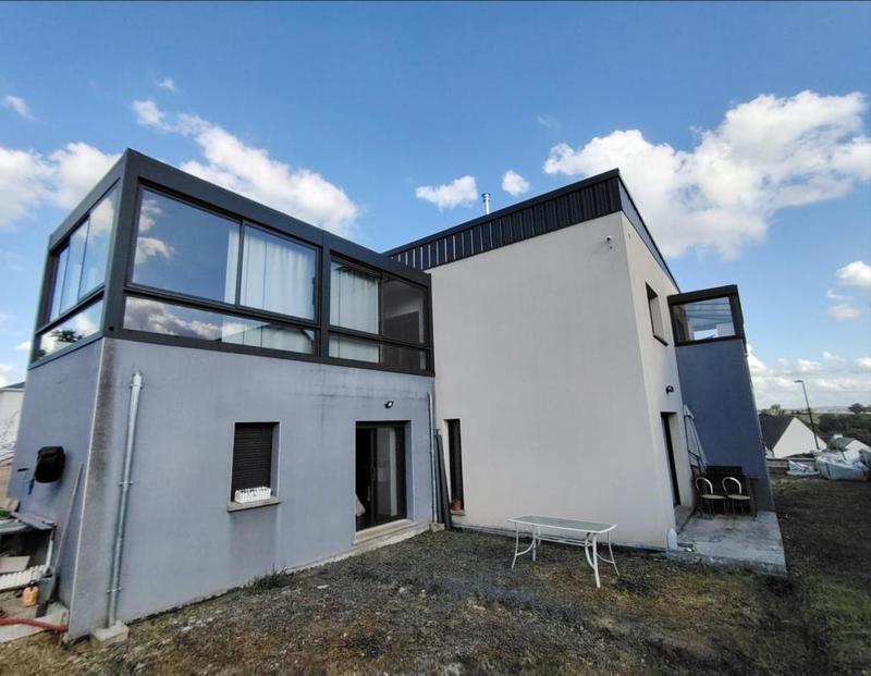 Maison - 205 m² - 10 pièces