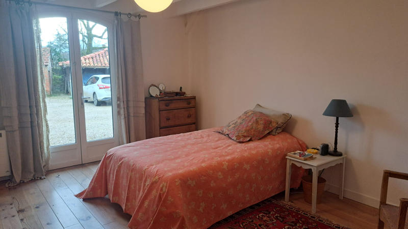 Maison - 244 m² - 11 pièces