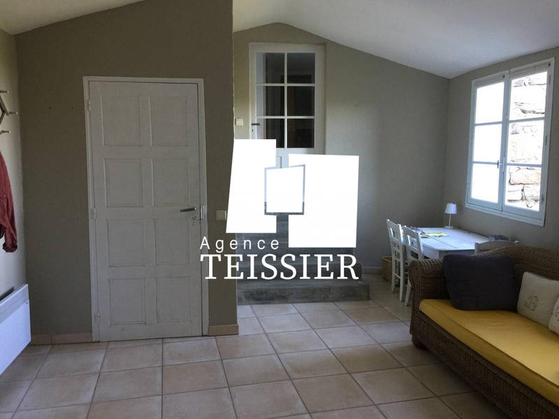 Maison - 300 m² - 14 pièces