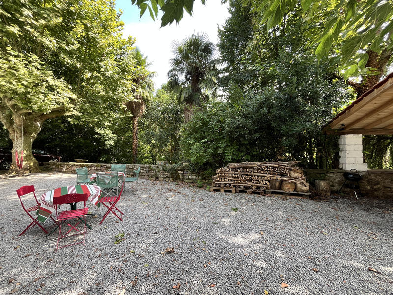 Maison - 271 m² - 14 pièces