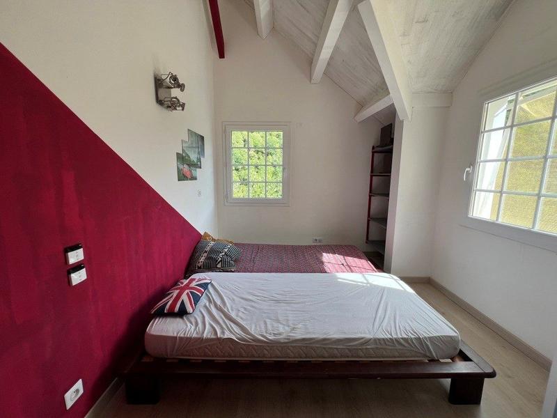 Maison contemporaine - 235 m² - 8 pièces