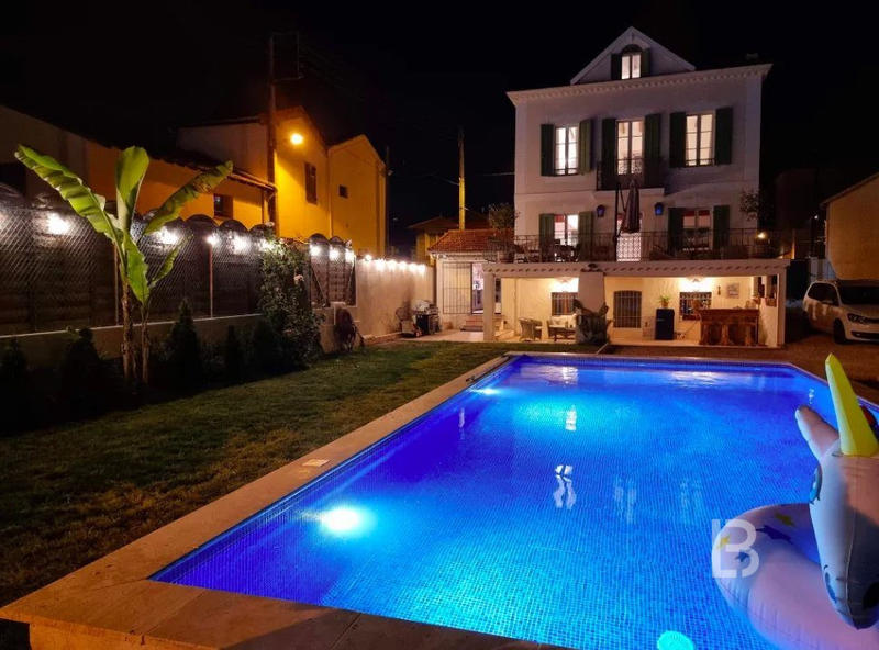 Maison - 130 m² - 6 pièces