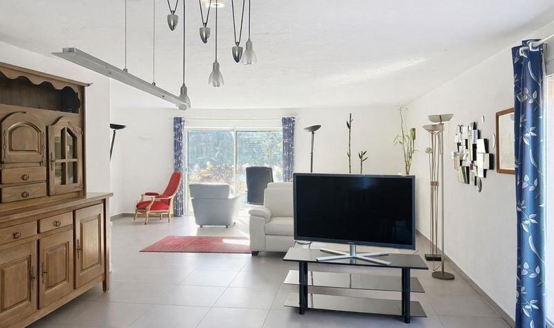 Maison - 184 m² - 3 pièces