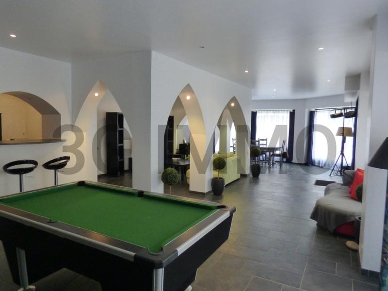 Maison de ville - 285 m² - 9 pièces