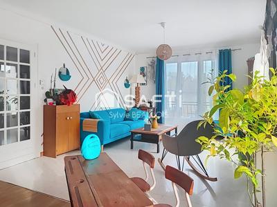 Maison - 108 m² - 5 pièces