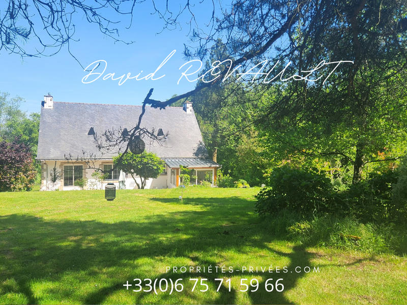 Maison - 180 m² - 9 pièces