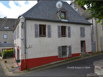 Maison - 230 m² - 7 pièces