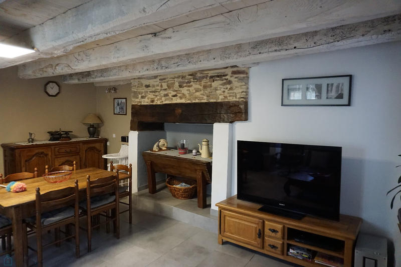 Maison - 215 m² - 12 pièces
