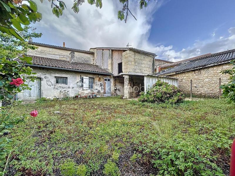 Maison en pierre - 200 m² - 7 pièces