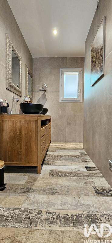 Maison - 188 m² - 8 pièces