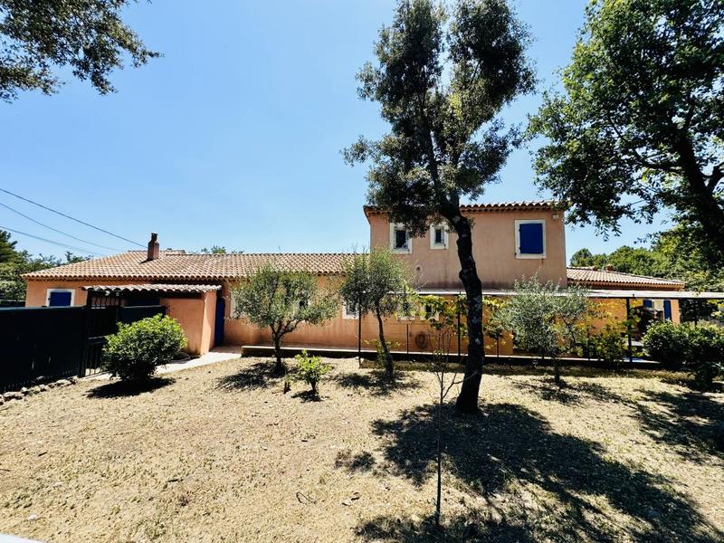 Propriété - 310 m² - 10 pièces