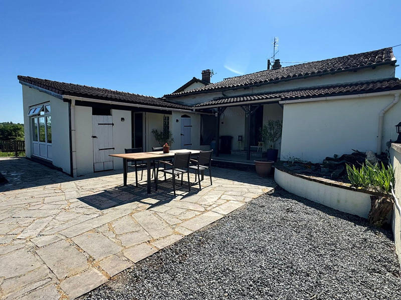 Maison - 151 m² - 6 pièces