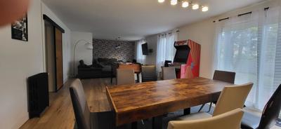 Maison - 198 m² - 8 pièces