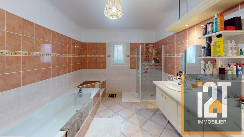 Maison - 123 m² - 4 pièces