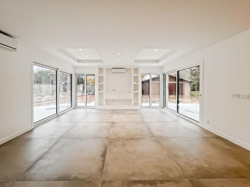 Maison - 627 m² - 5 pièces