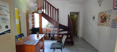 Maison - 285 m² - 11 pièces